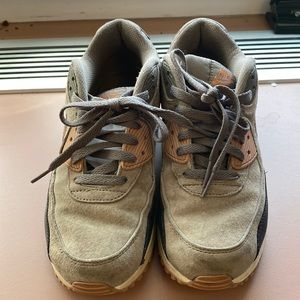 Nike Air Max shoes, size 8